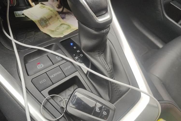 Used Toyota RAV4 2020 2.0L CVT Two-Wheel Drive Fashion PLUS Edition