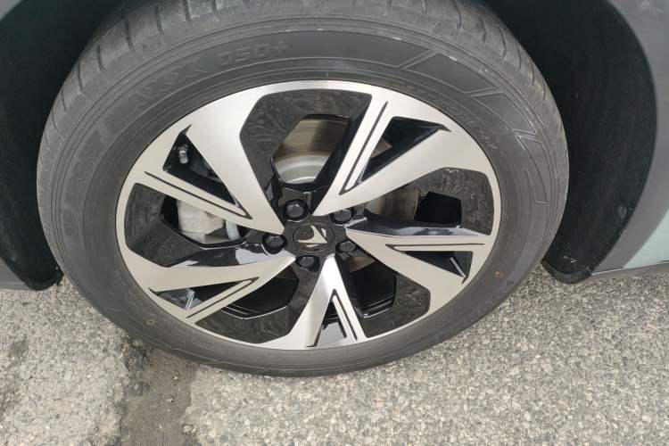 Used ARCFOX Alpha S 2022 525S 160kW Left Front Wheel Hub