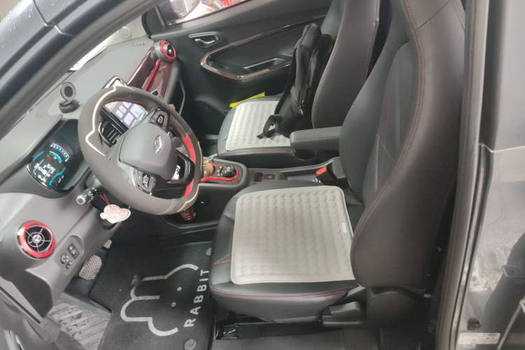 Used Chery QQ Little Ant 2022 Revised Version Sweet Pink Edition Half-Sugar Version Lithium Iron Phosphate 30.7 kWh 30 kW 301 km
