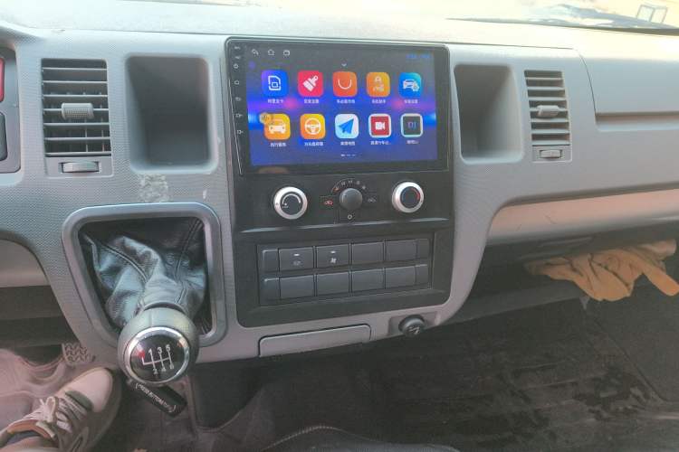 Used Foton Scenic G9 2020 2.8T Diesel Commercial Version Long Wheelbase High Roof 6-Seater with Clear Windows 4J28TC3