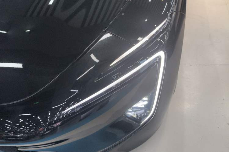 Used Avatr 12 2025 Updated Ultra All-Electric Four-Wheel Drive Left Front Headlight