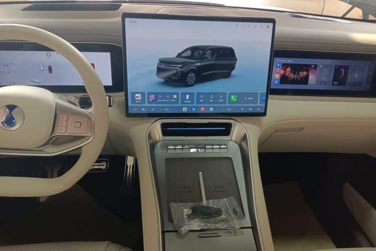 Used Denza N8L 2025 Model Flagship Model