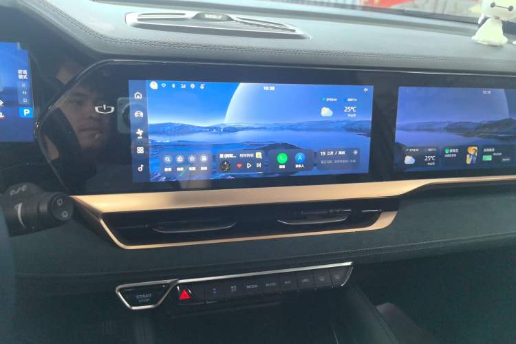 Used Geely Auto Monjaro L 2021 2.0TD DCT EVO Two-Wheel Drive Prestige Version
