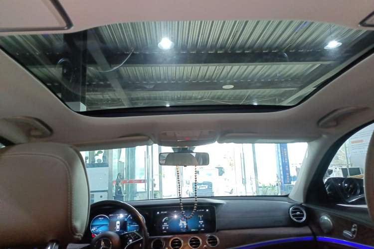 Used Mercedes-Benz E-Class 2022 Updated E 260 L Headliner