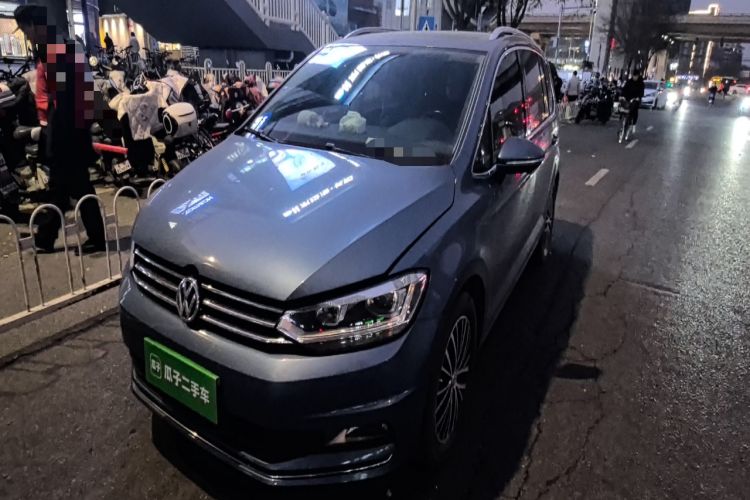 Used Volkswagen Touran 2016 Volkswagen Touran L 330TSI DSG Luxury Edition