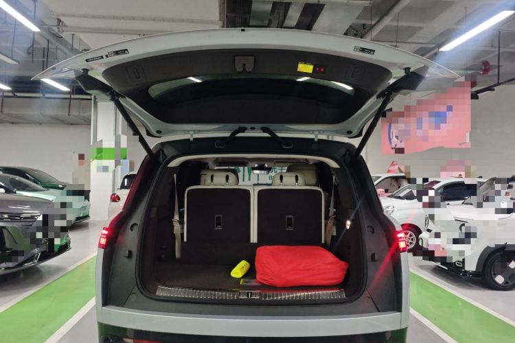 Used Denza N9 2025 Flagship Model Trunk