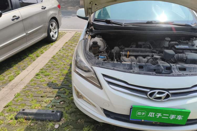 Used Hyundai Verna (older generation) 2014 1.4L Manual Smart GLS Trim
