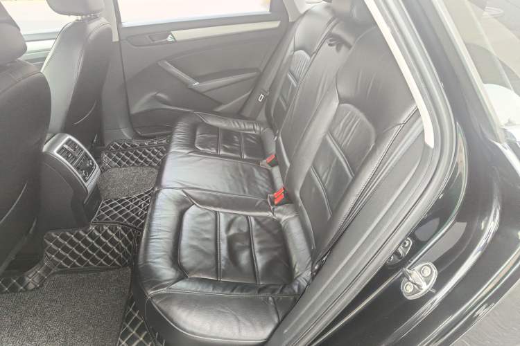 Used Volkswagen Passat 2013 1.8TSI DSG Prestige Edition Left Rear Seat