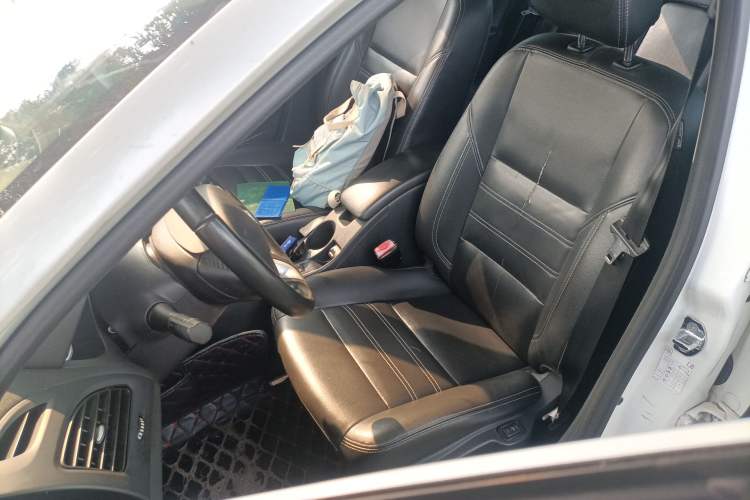 Used Renault Fluence 2015 2.0L Fashion Edition Left Front Seat