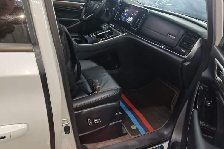 Used GAC Trumpchi M8 2023 Lingxiu Series 390T Deluxe Edition Right Front Seat
