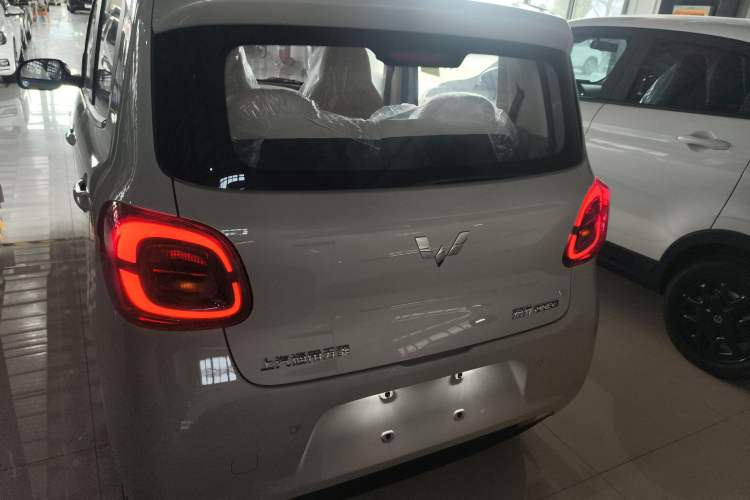 Used Wuling Hongguang MINIEV 2025 Four-Door Version Advanced Edition
