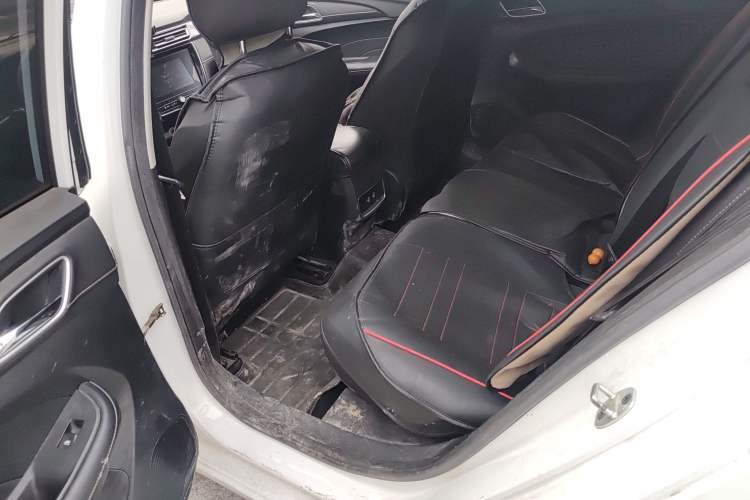 Used Roewe i5 2020 1.5L Manual 4G Connect Luxury Edition Left Rear Seat