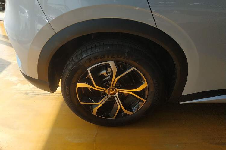 Used BYD Yuan PLUS 2024 Honor Edition 430KM Beyond Model Right Rear Wheel Hub