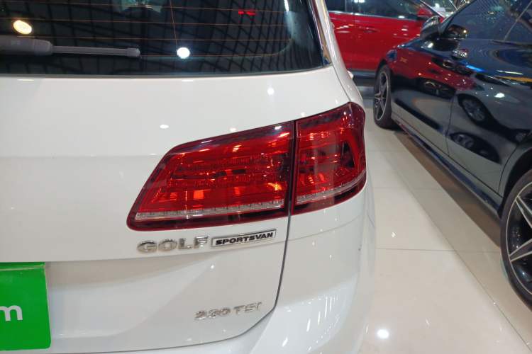 Used Volkswagen Golf Sportsvan 2016 230TSI Automatic Trend Edition
