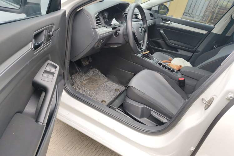 Used Volkswagen Lamando 2019 230TSI DSG Fashion Edition China VI
