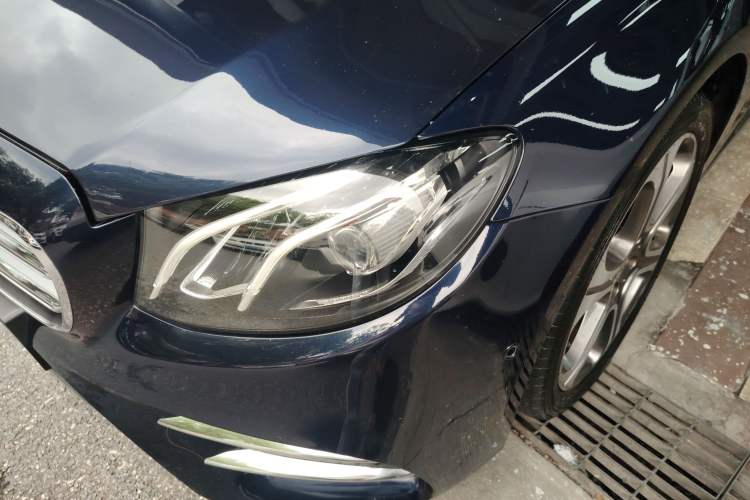 Used Mercedes-Benz E-Class 2016 E 300 L Sporty and Stylish Model Left Front Headlight