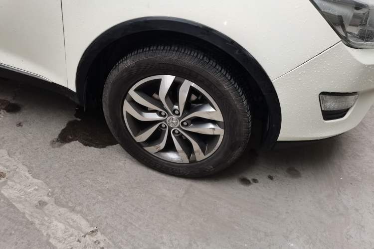 Used BAIC Senova X65 2015 2.0T Automatic Elite Model