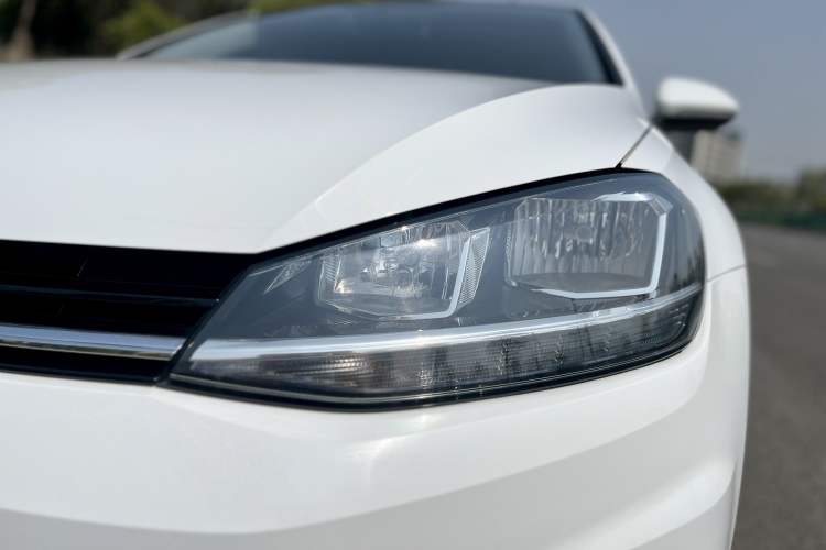 Used Volkswagen Golf 2018 230TSI Automatic Comfort Model Left Front Headlight