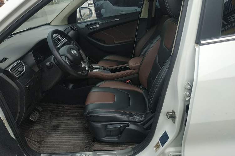 Used Dongfeng Fengon 580 2017 Revised Version 1.5T CVT Luxury Edition
