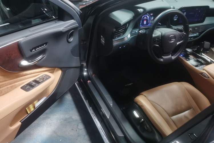 Used Lexus LS 2021 500h Excellence Edition