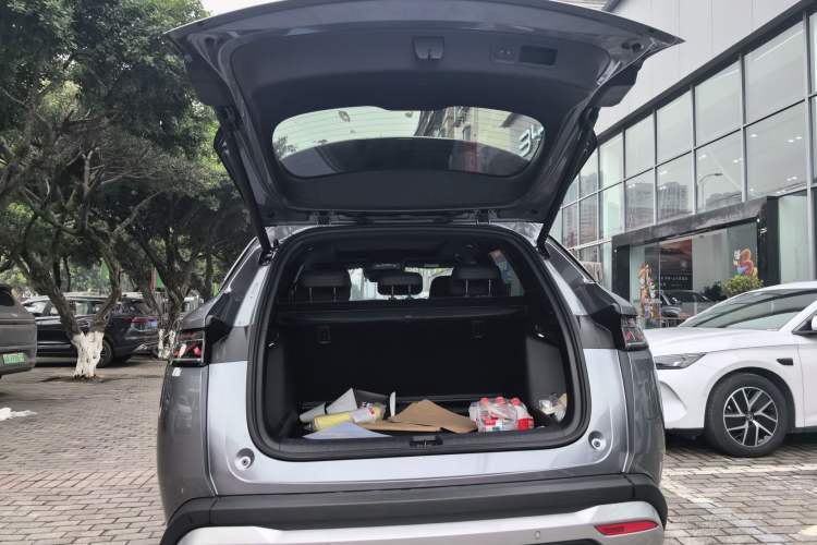 Used BYD Song L DM-i 2025 Intelligent Driving Version 160 km Beyond-Range Type