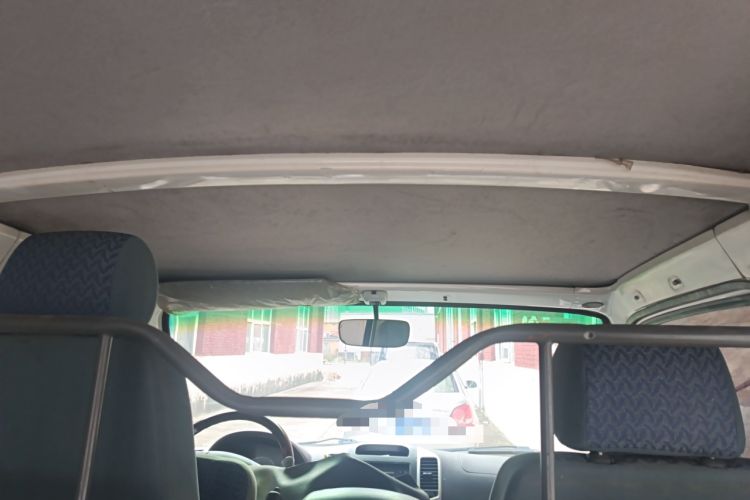 Used Foton Scenic 2014 2.0L Express Classic Short-Wheelbase Low-Roof 4Q20M
