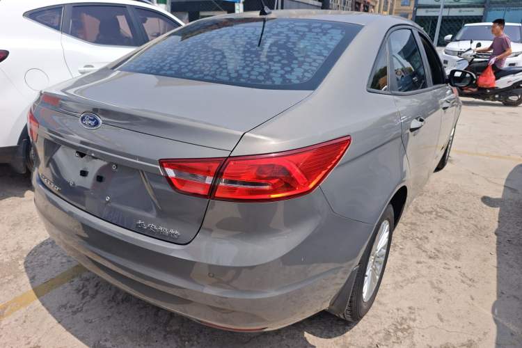 Used Ford Escort 2017 Revised Version 1.5L Manual Comfort Edition