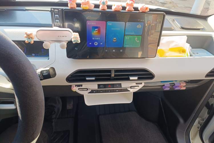 Used Geely Galaxy Panda 2023 Panda Mini 120km Asian Games Edition
