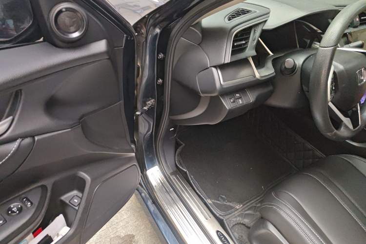 Used Honda Civic 2016 220TURBO CVT Luxury Edition
