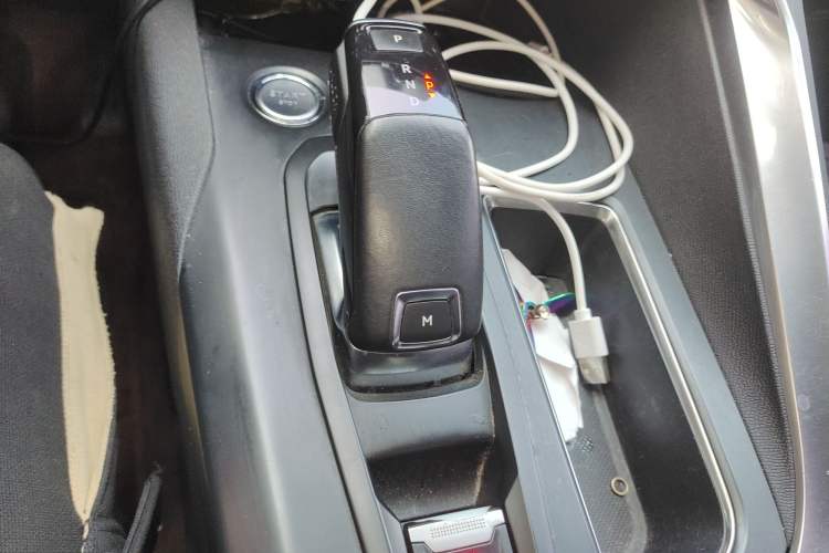 Used Peugeot 4008 2018 350THP Elite Edition Gear Lever