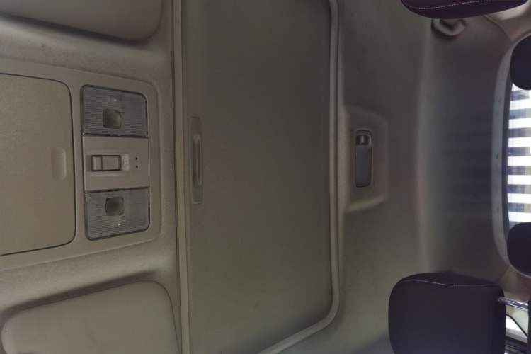 Used Nissan Tiida 2016 1.6L CVT Cool Dynamic Edition