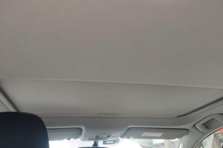 Used Toyota RAV4 2015 2.0L CVT Two-Wheel Drive Fashion Edition
