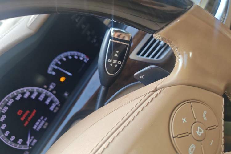 Used Mercedes-Benz S-Class 2012 S 300 L Business Standard Model