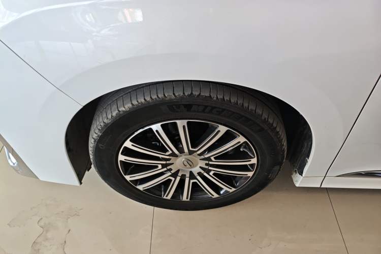 Used GAC Trumpchi M8 2021 Lingxiu Series 390T Ultimate Edition Left Front Wheel Hub