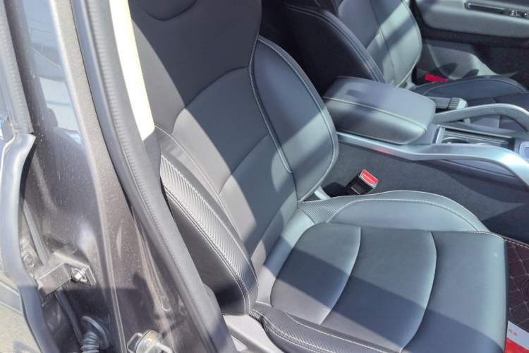 Used Geely Auto Emgrand X7 Sport 2021 Million Edition 1.8TD DCT Two-Wheel Drive Luxury Model
