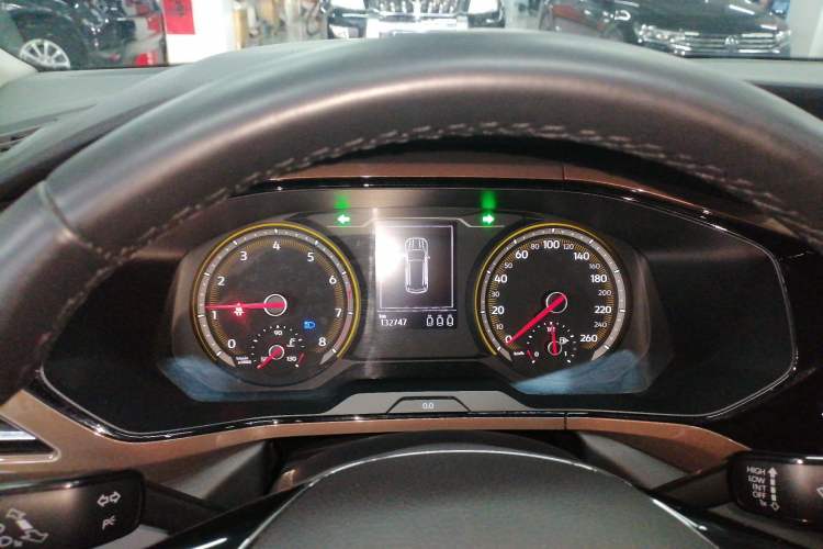 Used Volkswagen Tharu 2019 280TSI Two-Wheel Drive Luxury Edition China V Standard