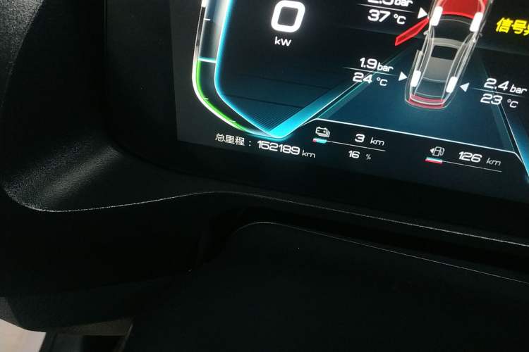 Used BYD Qin Pro New Energy 2019 DM Super Edition 1.5TI Automatic Smart Connect X-Trail Model China VI Standard Odometer Close Up