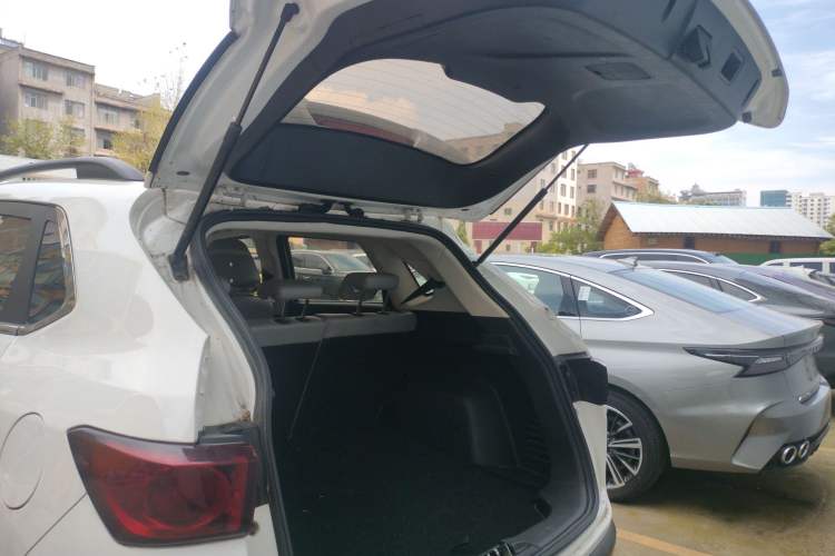 Used HYOSOW S5 2017 1.3T Manual Prestige Edition
