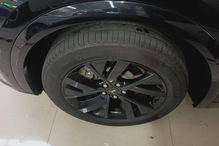 Used Li Auto L7 2023 Air model Left Front Wheel Hub