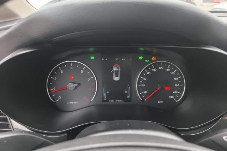 Used BYD Song MAX 2018 1.5T Automatic Smart Connect Elite Model with 6 Seats
