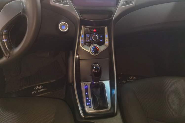 Used Hyundai Elantra (5th Generation / Langdong) 2015 1.6L Automatic Leading Model