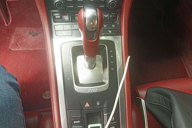 Used Porsche 718 2018 Boxster 2.0T Gear Lever