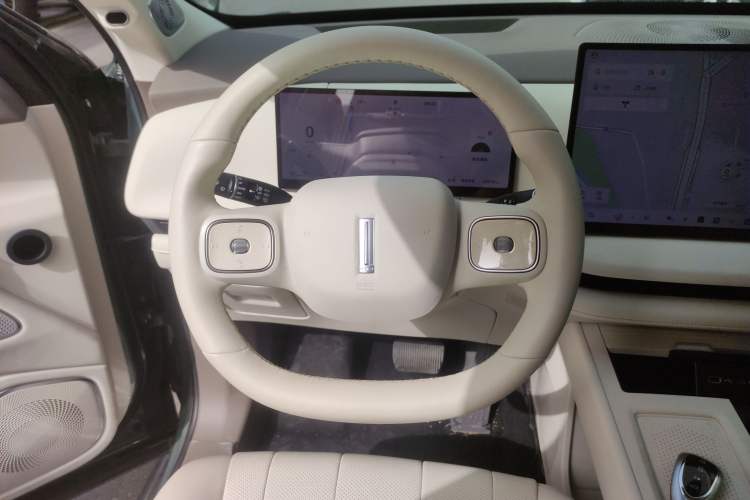 Used Wey Lanshan 2025 Four-Wheel Drive Max
