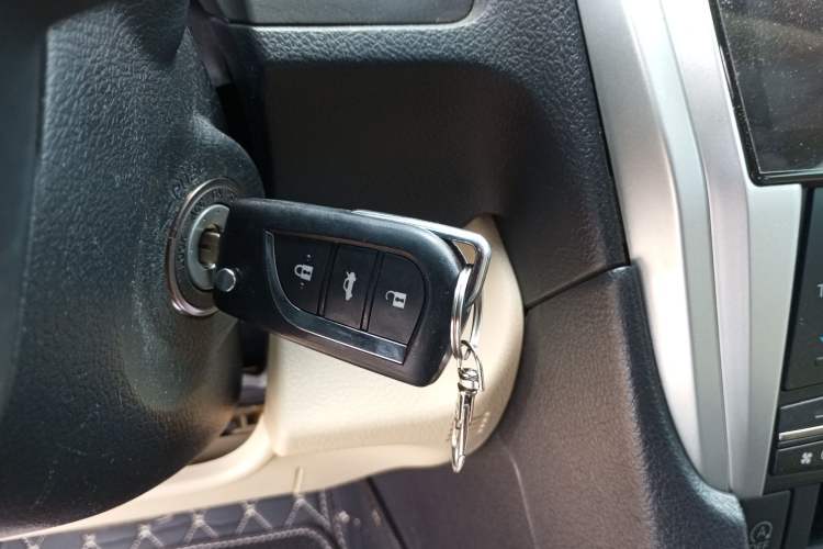 Used Toyota Camry 2016 2.0E 10th Anniversary Elite Edition
