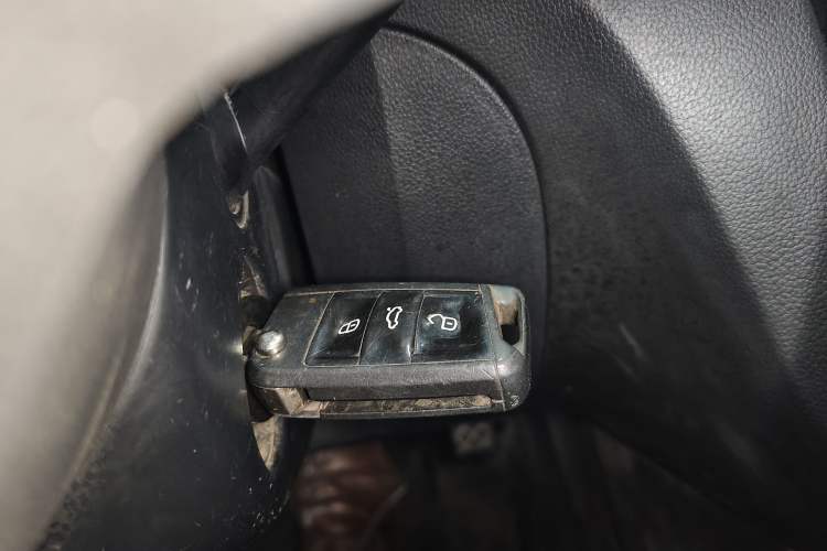 Used Skoda Octavia 2022 1.5L Automatic Comfort Edition Vehicle Key