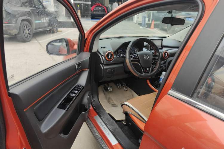 Used BAIC Senova X25 2015 1.5L manual Comfort trim level
