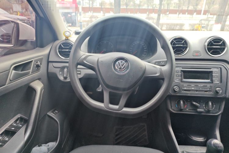 Used Volkswagen Jetta 2017 1.4L Manual Fashion Edition
