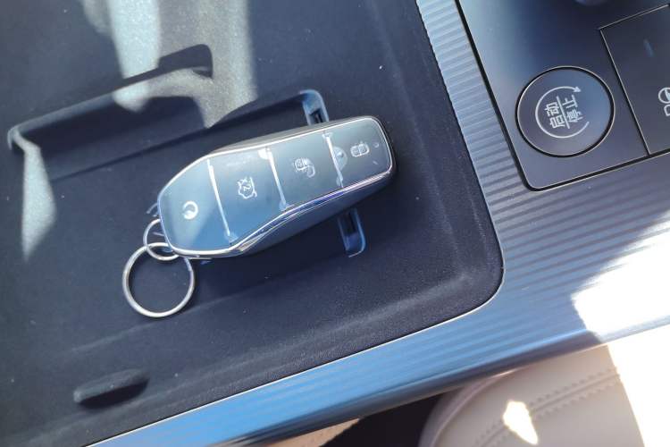 Used BYD Song L DM-i 2025 Intelligent Driving Version 160 km Beyond-Range Type