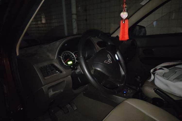 Used Wuling Hongguang 2015 1.2L S Base Model China V Standard Driver Seat