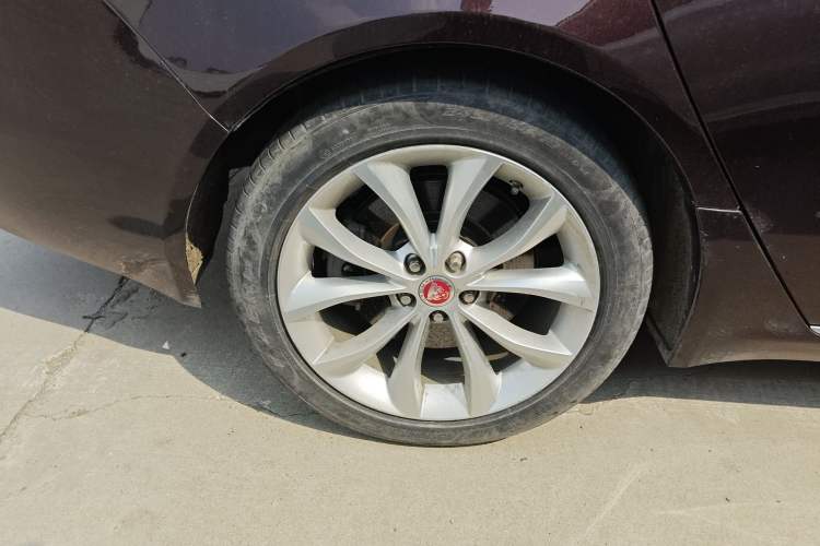 Used Jaguar XFL 2019 XFL 2.0T 250 PS Two-Wheel-Drive Luxury Edition